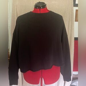 Women’s XXL black crop sweatshirt by wild fable. In great condition.